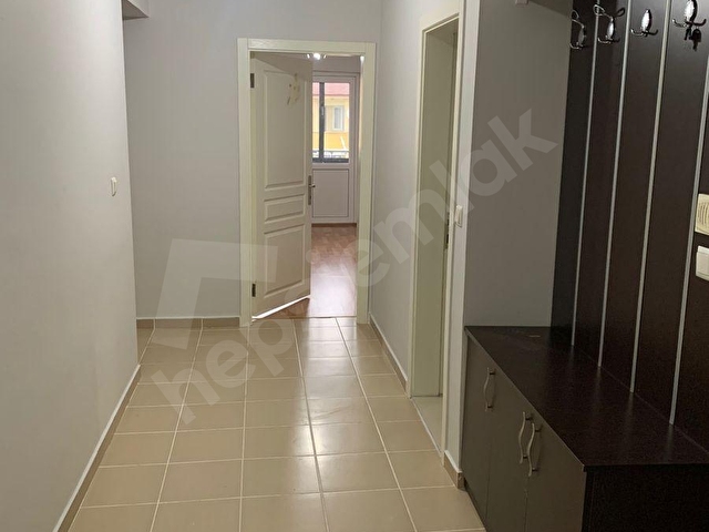 YAMAN EMLAKTAN SATILIK 2+1 DAİRE İÇ MEKANI ÇOK İYİ YAPILI - Görsel 4