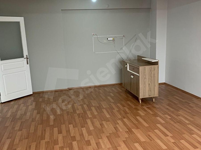 YAMAN EMLAKTAN SATILIK 2+1 DAİRE İÇ MEKANI ÇOK İYİ YAPILI - Görsel 23