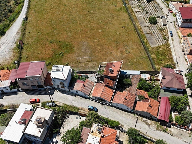 ZEYTİNLİDE İÇERİSİNDE KÖYEVİ EV OLAN İNŞAATA HAZIR FIRSAT ARSA - Görsel 17