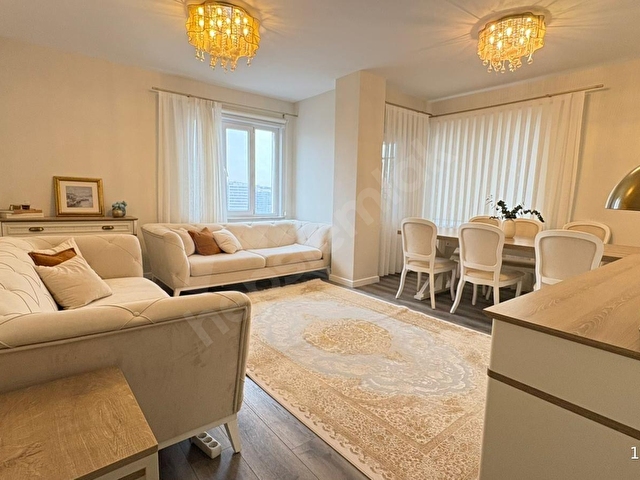 Tevfikbey Mahallesi Elif Sitesinde Tadilatlı 3+1 Satılık Daire
