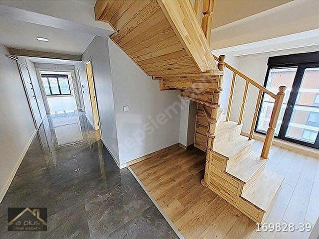 Üsküdar Bahçelievlerde 300 m², 5+2 Manzaralı Lüks Dubleks! - Görsel 23