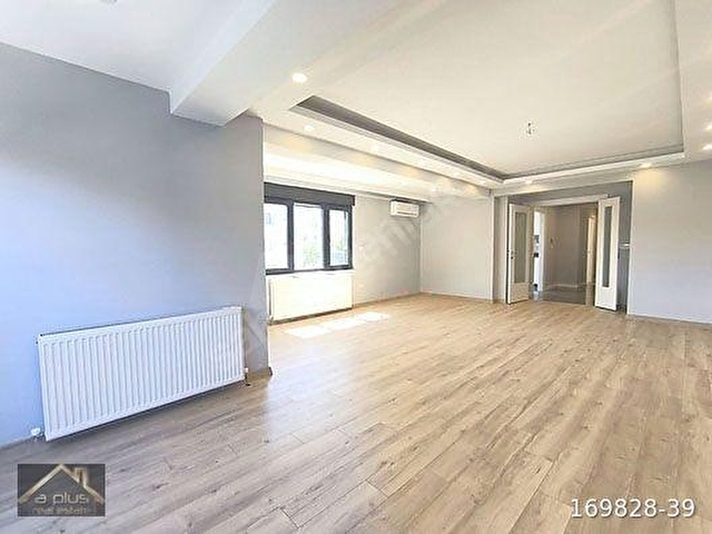 Üsküdar Bahçelievlerde 300 m², 5+2 Manzaralı Lüks Dubleks! - Görsel 3