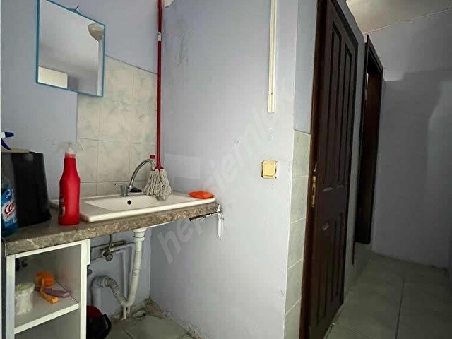 Yenibosna Yıldırım Beyazıt caddesi iş hanında kiralık işyeri ofis büro yangın merdivenli asansörlü - Görsel 10