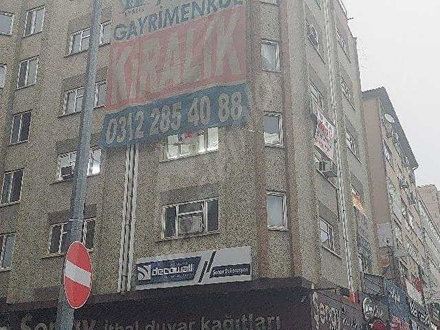 RÜZGARLIDA KÖŞEBAŞINDA STAD,METRO VE İSTANBUL CADDESİNE YÜRÜME MESAFESİNDE BİNA(ilanda video mevcut)