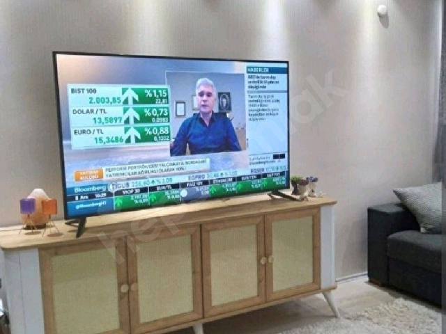 Merkezefendi Cevizlibağ da Yeni binada asansorlu ve yeni ve şık esyali ve güzel 1.5+1 daire