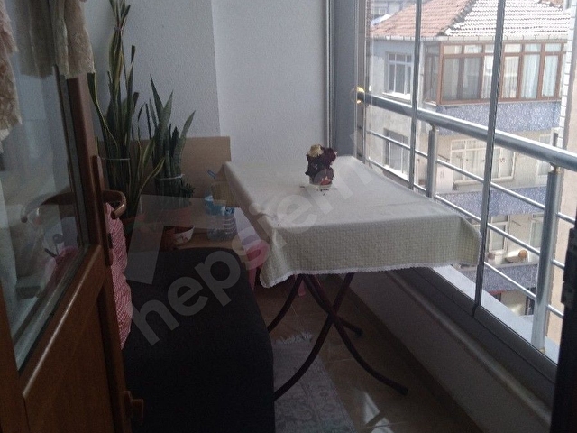 Merkezefendi Cevizlibağ da Yeni binada asansorlu ve yeni ve şık esyali ve güzel 1.5+1 daire - Görsel 15