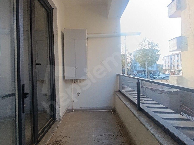 Kocaali de merkezi konumda1+1kiralık eşyalı daire - Görsel 10