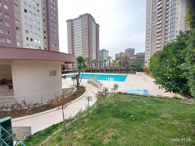 Kozyatağı Baytur Konutları 1+1 Eşyalı Havuz Site Manzaralı - Görsel 14