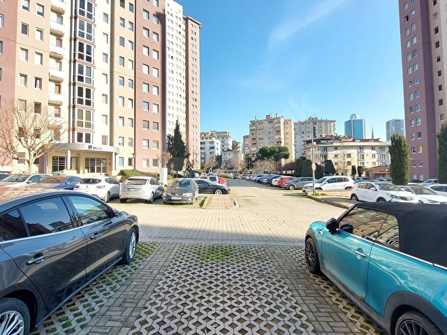 Kozyatağı Baytur Konutları 1+1 Eşyalı Havuz Site Manzaralı - Görsel 25