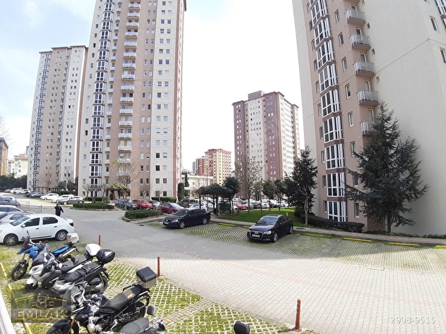 Kozyatağı Baytur Konutları 1+1 Eşyalı Havuz Site Manzaralı - Görsel 30