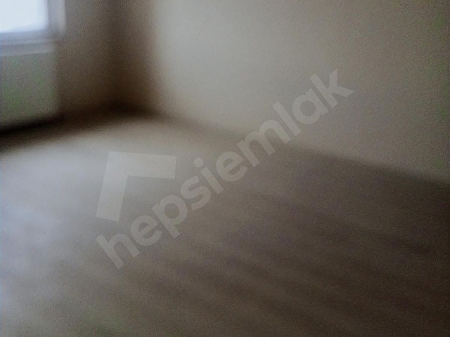 SİNCAN ALCI MAH KOMBİLİ GÜZEL SİTEDE ARA KATTA VESTİYERLİ - Görsel 5