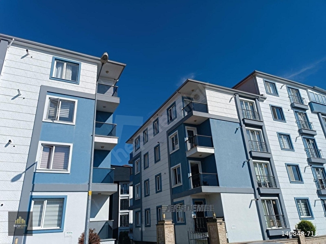 AKADEMİ 1 SİTESİNDE EŞYALI 1+1 ARA KAT KİRALIK DAİRE - Görsel 3