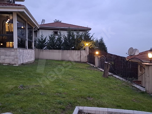 SAKARYA SAPANCA DİBEKTAŞINDA SİTE İÇİNDE FIRSAT VİLLA! - Görsel 5