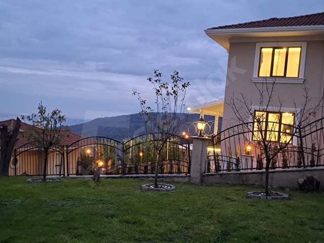 SAKARYA SAPANCA DİBEKTAŞINDA SİTE İÇİNDE FIRSAT VİLLA! - Görsel 10