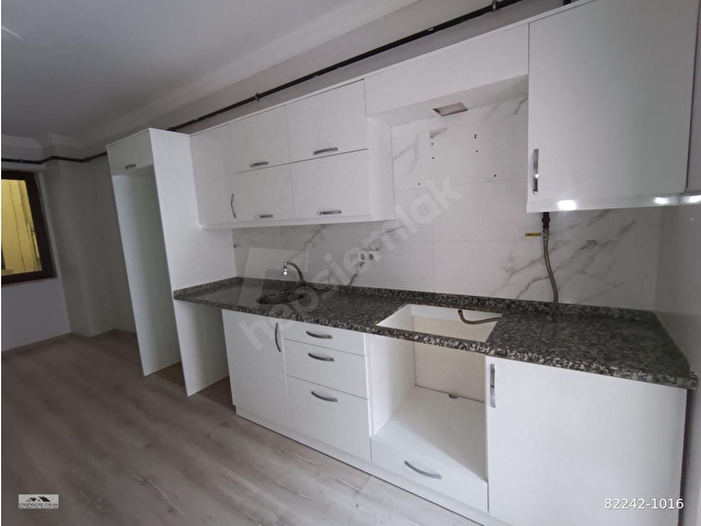 ENGİNDENİZ EMLAKtan SALI PAZARINDA SATILIK 3+1 ARA KAT DAİRE - Görsel 3