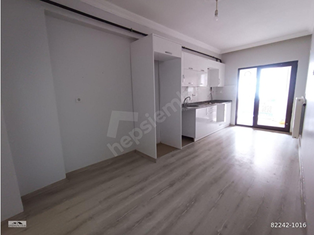 ENGİNDENİZ EMLAKtan SALI PAZARINDA SATILIK 3+1 ARA KAT DAİRE