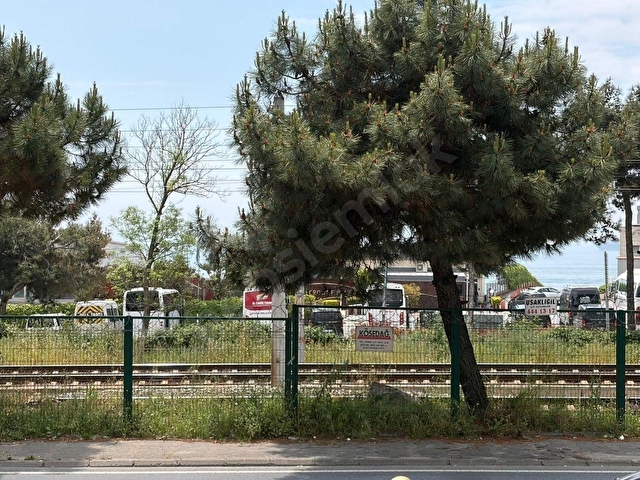 FLORYA HATBOYUNDA PERA EMLAKTAN 4+1 SATILIK ARAKAT DAİRE