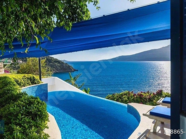 Kalkan Kışla koyunda hakim 1+1 adet Villa