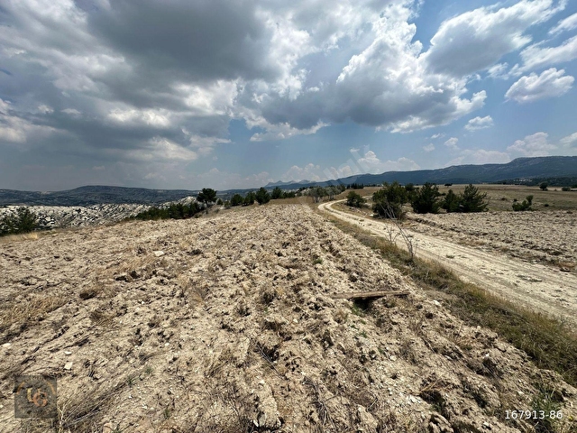 BURDUR MERKEZDE GÖL MANZARALI 7.022M2 UYGUN ARSA - Görsel 6