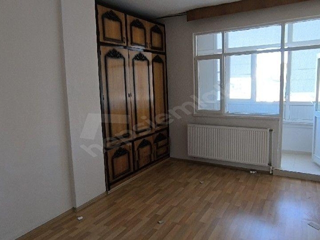Bulvara 1 Dakika Mesafede Kiralık Mutfak Salon Ayrı 2+1 Daire - Görsel 12