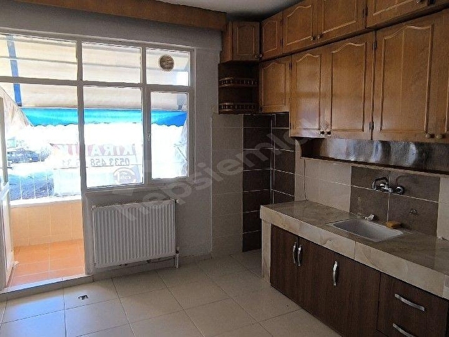 Bulvara 1 Dakika Mesafede Kiralık Mutfak Salon Ayrı 2+1 Daire - Görsel 24