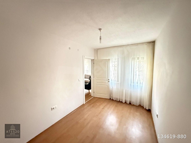 KARAHASANLIDA, LÜKS EŞYALI 2+1 SATILIK ASANSÖRLÜ FIRSAT DAİRE. - Görsel 12