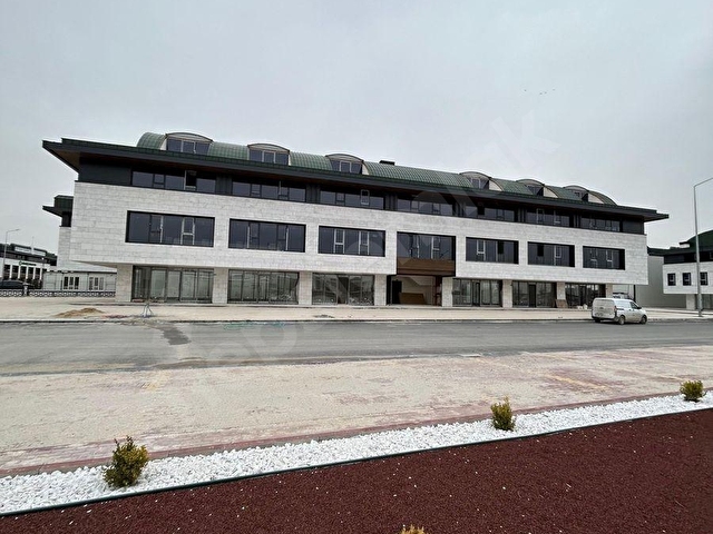 CENGİZLER GAYRİMENKUL’den KOBİSAN 4’te SATILIK OFİS