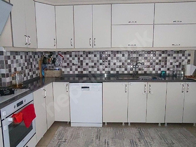 Çeşme Dalyan da Çarşıya 2dk Kiralık 3+1 Daire - Görsel 14