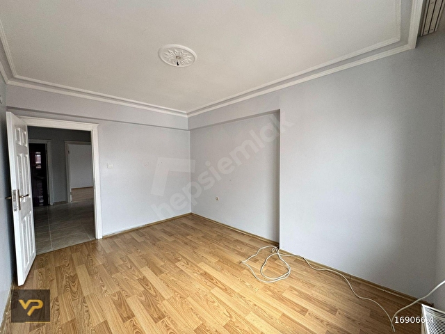 VİPDEN YILDIZ GÖBEK ÖNÜ AÇIK MASRAFSIZ 3.KAT SATILIK 3+1 DAİRE - Görsel 17
