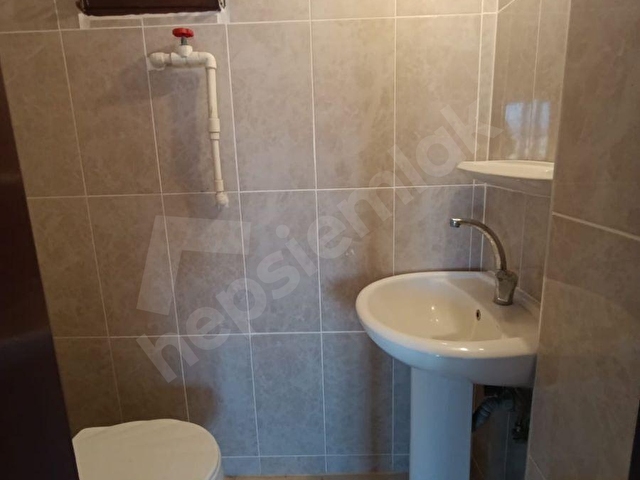 Bayraklı Osmangazide D.gazlı 3 cepheli yapılı 3+1 Kiralık daire - Görsel 23