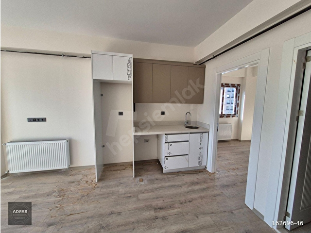 ESKİ MEZİTLİDE İKİ CEPHELİ SATILIK 1+1 DAİRE - Görsel 10