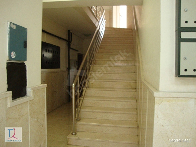 HUZURDA 1112 CADDE ÜZERİ KATTA BAKIMLI 3+1 KİRALIK DAİRE - Görsel 3