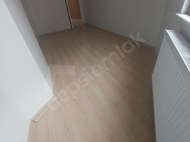 ÇEKMEKÖY MERKEZ MAH. ERYOL SİTESİNDE GENÇ BİNA DA 2+1 72 M2 NET - Görsel 19