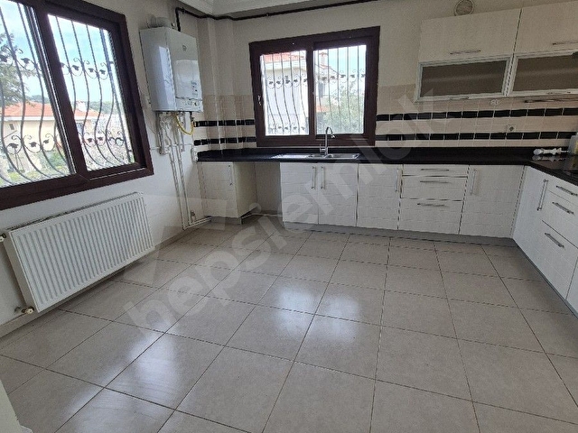 KARAHANDA GÜVENLİKLİ SİTEDE KİRALIK VİLLA - Görsel 10
