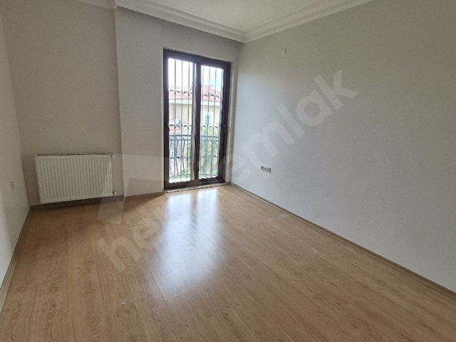KARAHANDA GÜVENLİKLİ SİTEDE KİRALIK VİLLA - Görsel 20
