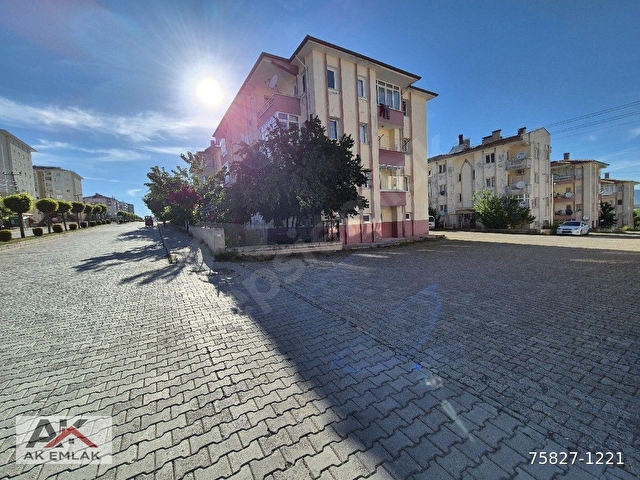 KUZEYKENTTE GENİŞ EŞYASIZ 1+1 KİRALIK DAİRE