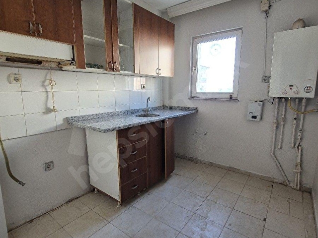 KUZEYKENTTE GENİŞ EŞYASIZ 1+1 KİRALIK DAİRE - Görsel 13