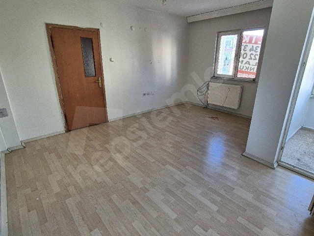 KUZEYKENTTE GENİŞ EŞYASIZ 1+1 KİRALIK DAİRE - Görsel 17