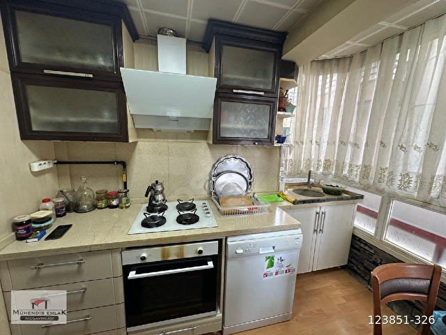 SANATORYUM CADDESİNDE YÜKSEK GİRİŞ ALTİNDA DAİRE VAR SATILIK 3+1 - Görsel 15