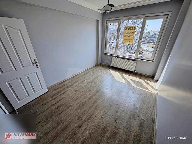 ROYALMAXDAN FİRSAT AKSARAY MEYDAN METRO YAKINI 3+1 3 KAT DAİRE - Görsel 25