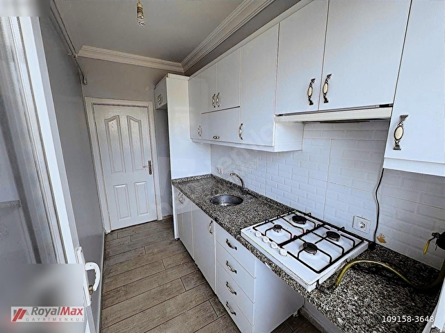 ROYALMAXDAN FİRSAT AKSARAY MEYDAN METRO YAKINI 3+1 3 KAT DAİRE - Görsel 17