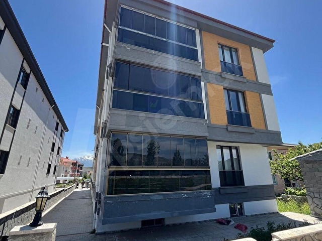 ÖNCÜ EMLAKTAN ASLANLI MAH SATILIK 3+1 DAİRE 145MT - Görsel 2
