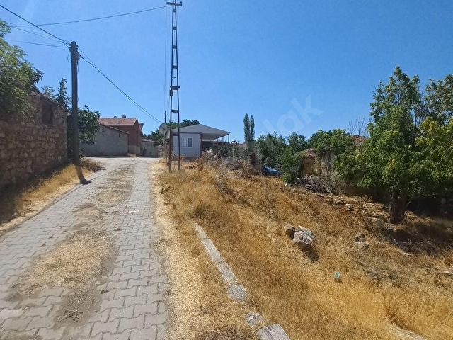 ÇALKARA MAHALLESİNDE KÖYİÇİNDE SATILIK ARSA