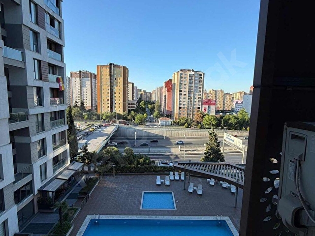 BEYLİKDÜZÜ WESTSİDE SİT. METROBÜSE 1DK 1+0 EŞYALI KİRALIK DAİRE