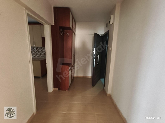 AYVALIK MARİNAYA YAKIN MERKEZİ ISITMALI KİRALIK 3+1 GENİŞ DAİRE - Görsel 4