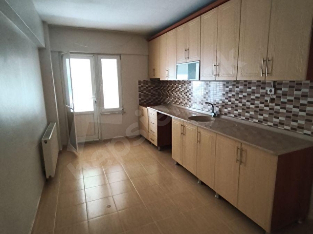 AYVALIK MARİNAYA YAKIN MERKEZİ ISITMALI KİRALIK 3+1 GENİŞ DAİRE - Görsel 25