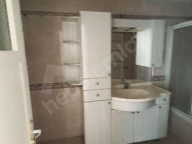 AYVALIK MARİNAYA YAKIN MERKEZİ ISITMALI KİRALIK 3+1 GENİŞ DAİRE - Görsel 10