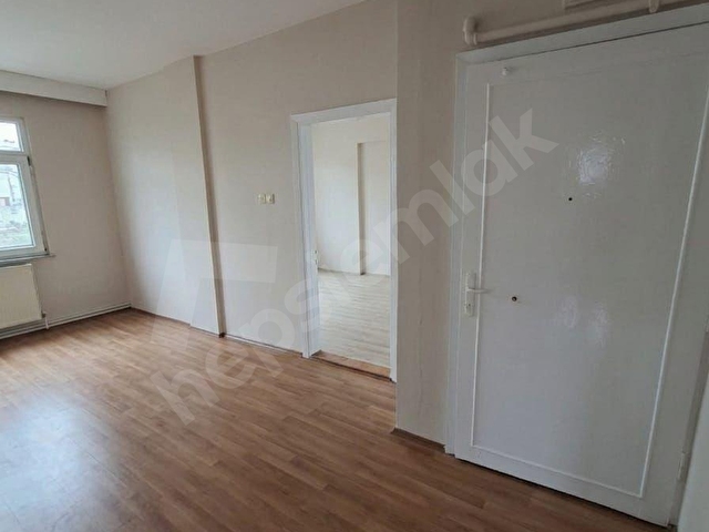 KARTAL TOPSELVİ ÇARŞI MERKEZDE 2+1 SAHİLE YAKIN HEMEN TAŞINMAYA HAZIR FIRSAT - Görsel 4