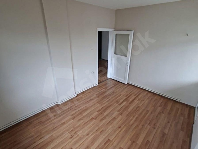 KARTAL TOPSELVİ ÇARŞI MERKEZDE 2+1 SAHİLE YAKIN HEMEN TAŞINMAYA HAZIR FIRSAT - Görsel 7