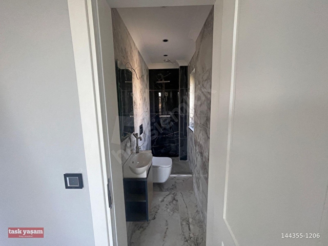 Tuzla Sitede Ofis/Klinik/Şirket Kullanımına Uygun Kiralık Villa - Görsel 18